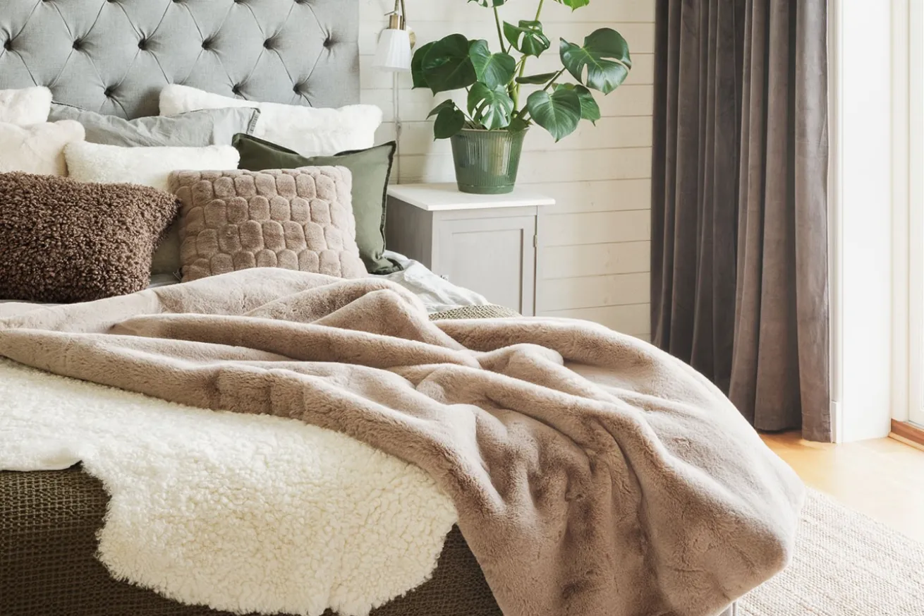 Decke Fluffy taupe 120 x 180 cm