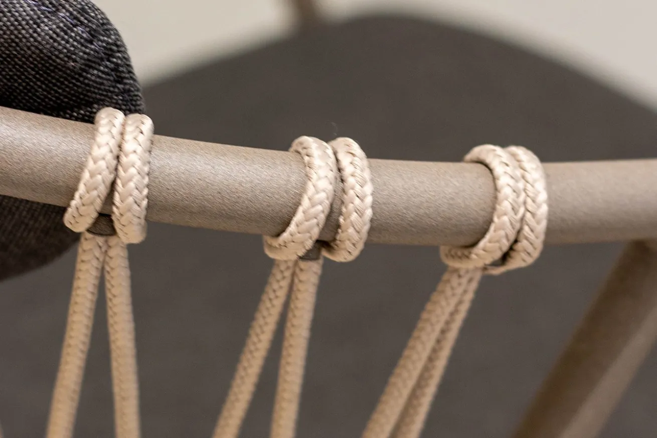 Designstuhl Baga mit zweiteiger Polsterung braun