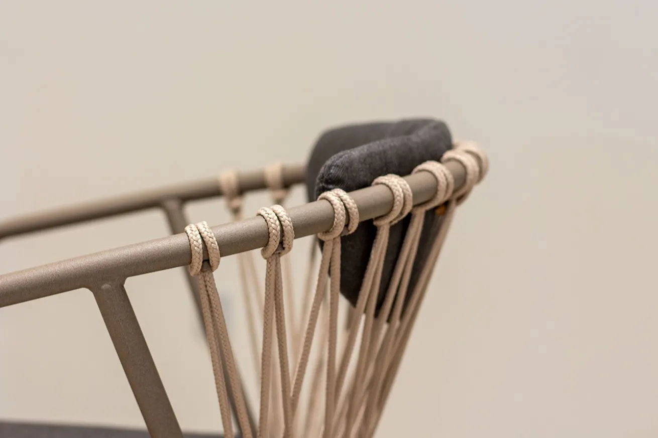 Designstuhl Baga mit zweiteiger Polsterung braun