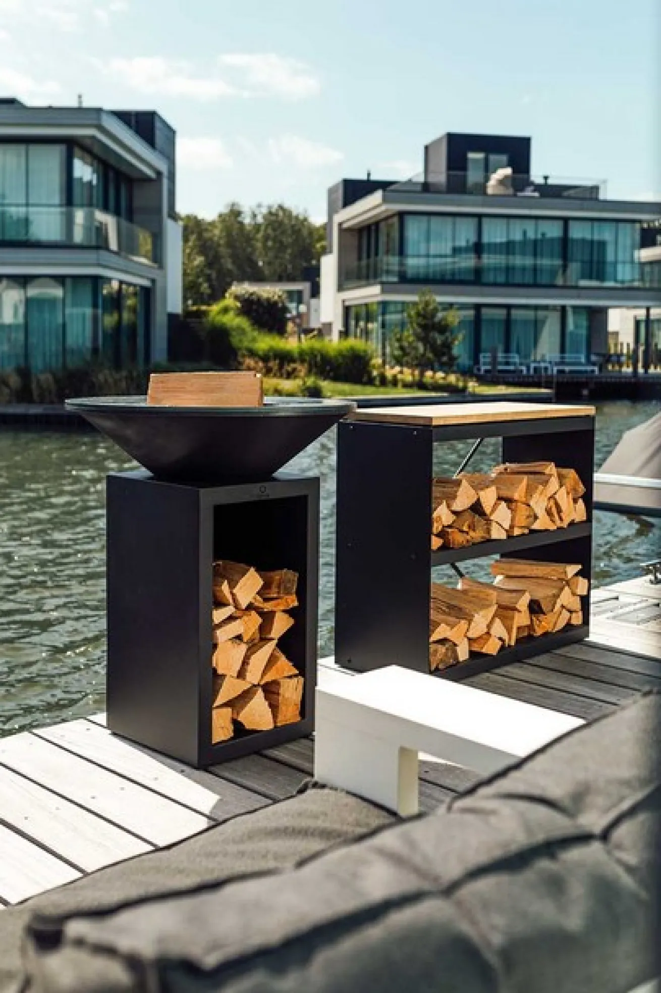 Ofyr Wood Storage Regal Black Dressoir niedrig