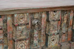 Truhe Vintage bunt